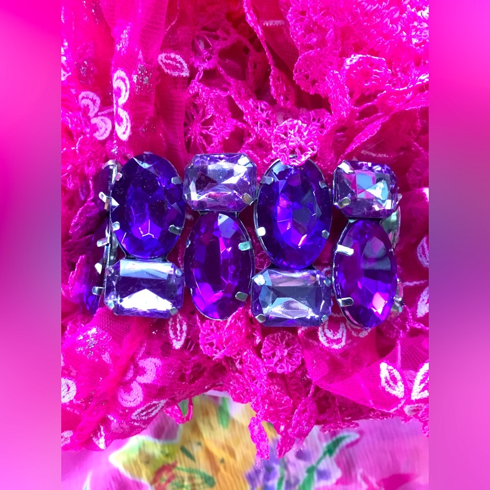 Purple Rhinestone Stretch Bracelet Lavender Crystal  GUC